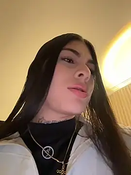 Snapshot of Sarasanders_4 chatting on December 2, 2025, 2:56 am Sarasanders 4 online show from December 2, 2025, 2:56 am