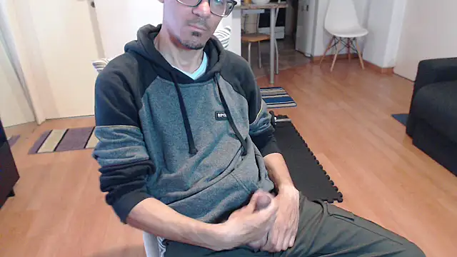 guachin hunk online show from September 27, 2025, 12:17 am