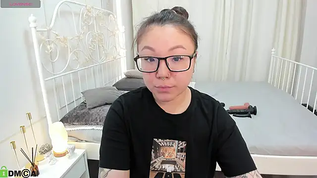 gentle muse online show from April 16, 2026, 11:07 pm