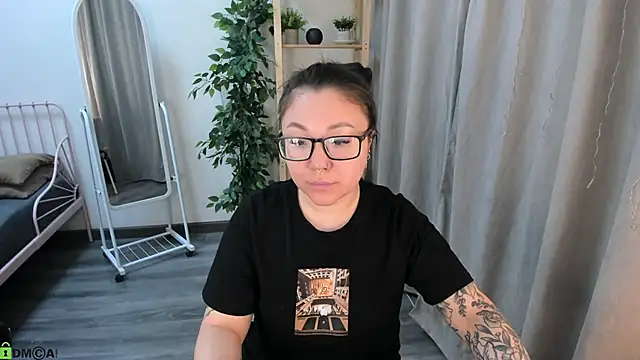 gentle muse online show from April 13, 2026, 12:03 am