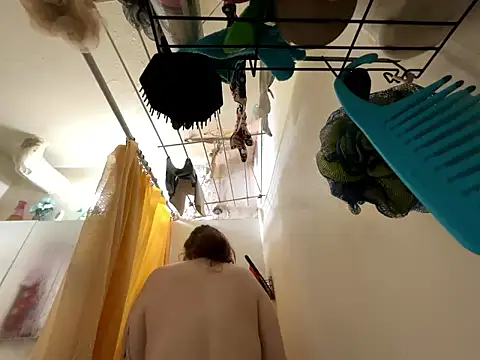 Snowbunnycake 131 online show from January 11, 2026, 4:14 pm