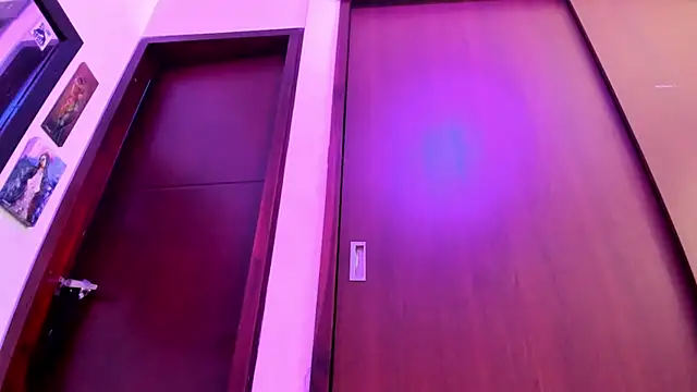 Snapshot of _Lunnaa_ chatting on January 26, 2025, 5:02 am Lunnaa online show from January 26, 2025, 5:02 am