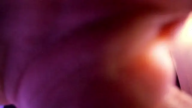 Snapshot of _Lunnaa_ chatting on March 3, 2025, 3:49 am Lunnaa online show from March 3, 2025, 3:49 am