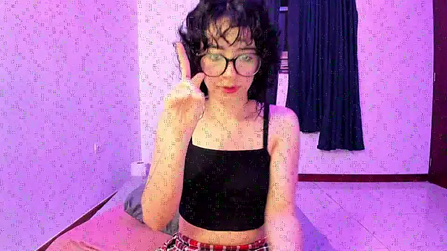 Snapshot of _Lunnaa_ chatting on November 20, 2025, 11:36 pm Lunnaa online show from November 20, 2025, 11:36 pm