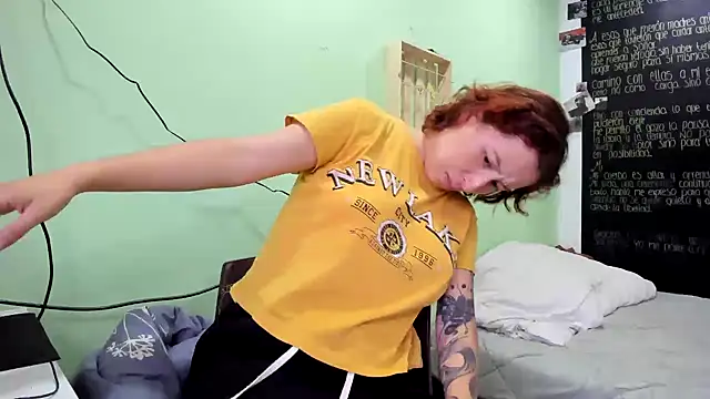 Snapshot of Ginger_Sweetty chatting on July 1, 2026, 11:05 pm Ginger Sweetty online show from July 1, 2026, 11:05 pm