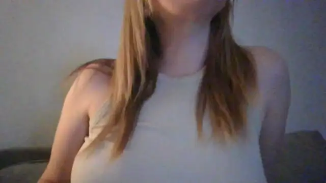 Snapshot of Sexclusive25 chatting on May 17, 2026, 8:09 pm Sexclusive25 online show from May 17, 2026, 8:09 pm