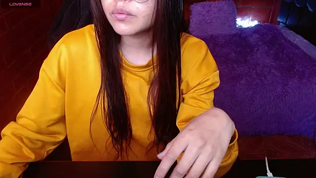 MidoriQuiinn online show from June 23, 2026, 5:11 pm