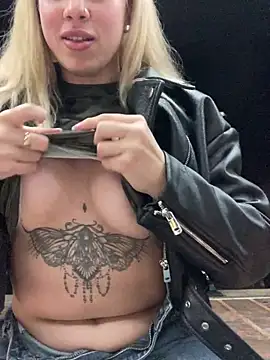 Snapshot of MariaMeir chatting on December 15, 2025, 11:42 pm MariaMeir online show from December 15, 2025, 11:42 pm