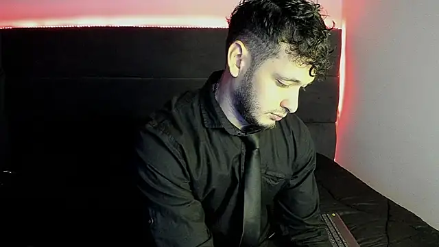 alejandro  2 online show from September 26, 2025, 1:18 pm