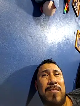 Snapshot of Eumanzor chatting on March 2, 2026, 2:01 am Eumanzor online show from March 2, 2026, 2:01 am