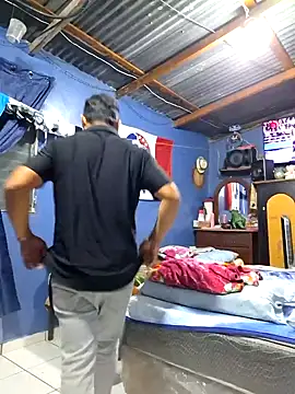 Snapshot of Eumanzor chatting on February 3, 2026, 2:00 am Eumanzor online show from February 3, 2026, 2:00 am