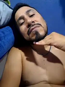 Snapshot of Eumanzor chatting on February 23, 2026, 12:45 am Eumanzor online show from February 23, 2026, 12:45 am