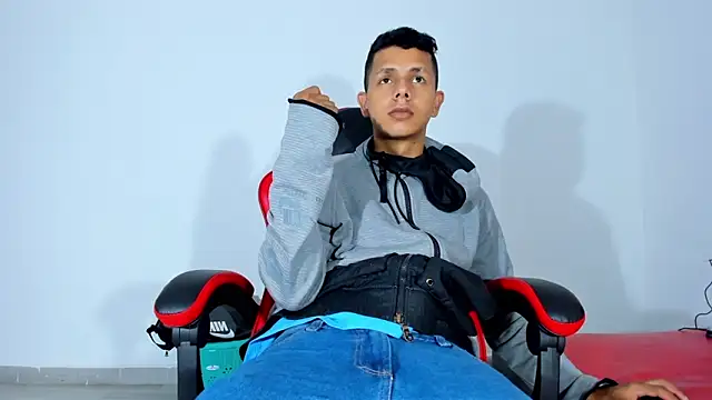 boy bigcock24cm online show from March 8, 2025, 11:16 am