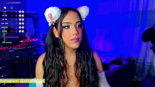 Snapshot of SWEET_ALICEXX chatting on March 5, 2025, 12:49 am SWEET ALICEXX online show from March 5, 2025, 12:49 am