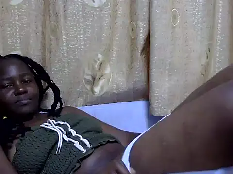 Snapshot of Sweet_ebony20 chatting on February 16, 2026, 6:39 pm Sweet ebony20 online show from February 16, 2026, 6:39 pm