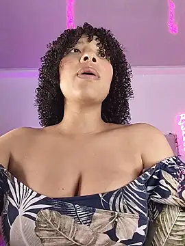 Snapshot of DannaBerry chatting on December 22, 2025, 12:49 pm DannaBerry online show from December 22, 2025, 12:49 pm