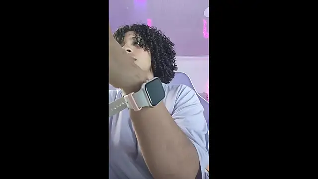 Snapshot of DannaBerry chatting on December 16, 2025, 3:49 pm DannaBerry online show from December 16, 2025, 3:49 pm