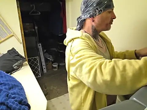 smoke777999 online show from February 8, 2026, 10:35 am