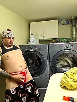 smoke777999 online show from April 28, 2026, 7:24 am