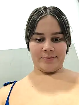 Snapshot of sweet_lucia chatting on January 17, 2025, 1:04 am sweet lucia online show from January 17, 2025, 1:04 am