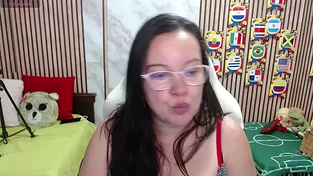 Snapshot of Sonialorens_ chatting on July 14, 2026, 9:21 pm Sonialorens online show from July 14, 2026, 9:21 pm