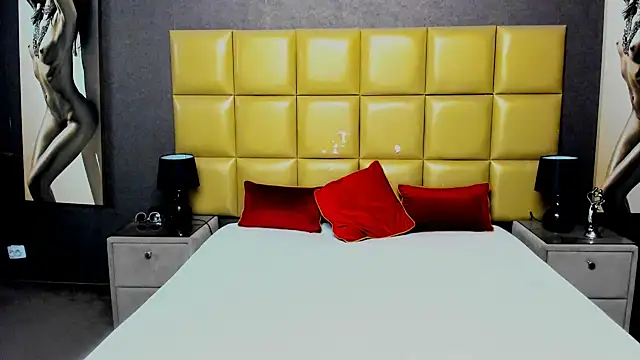 KiraLeila online show from December 5, 2025, 1:38 am