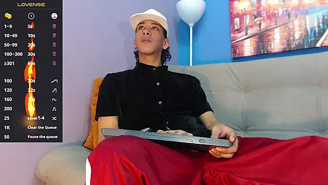 Snapshot of Robert_Kingg chatting on January 15, 2025, 3:43 am Robert Kingg online show from January 15, 2025, 3:43 am