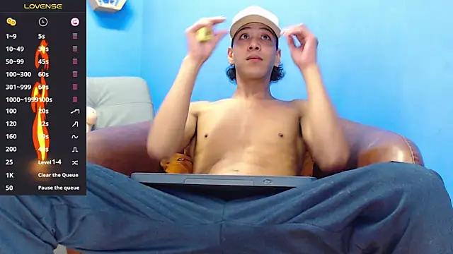 Snapshot of Robert_Kingg chatting on October 23, 2025, 3:49 am Robert Kingg online show from October 23, 2025, 3:49 am