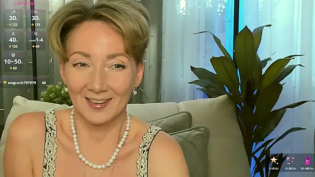 Snapshot of AkexandraFix chatting on February 25, 2025, 1:00 pm AkexandraFix online show from February 25, 2025, 1:00 pm