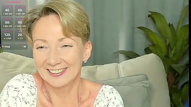 Snapshot of AkexandraFix chatting on July 7, 2026, 1:58 pm AkexandraFix online show from July 7, 2026, 1:58 pm
