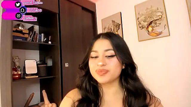 Snapshot of Queen_liana chatting on September 28, 2025, 5:14 am Queen liana online show from September 28, 2025, 5:14 am