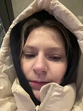 Snapshot of MaryHiggins chatting on November 27, 2025, 8:42 pm MaryHiggins online show from November 27, 2025, 8:42 pm