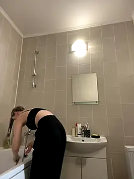 Snapshot of MaryHiggins chatting on October 12, 2025, 6:15 am MaryHiggins online show from October 12, 2025, 6:15 am