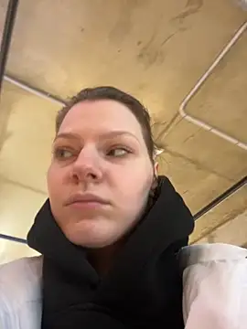 Snapshot of MaryHiggins chatting on November 8, 2025, 1:25 pm MaryHiggins online show from November 8, 2025, 1:25 pm