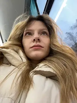 Snapshot of MaryHiggins chatting on November 11, 2025, 1:39 pm MaryHiggins online show from November 11, 2025, 1:39 pm