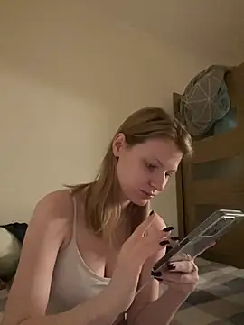 Snapshot of MaryHiggins chatting on March 15, 2025, 6:54 pm MaryHiggins online show from March 15, 2025, 6:54 pm