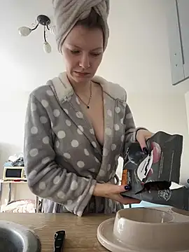 Snapshot of MaryHiggins chatting on March 23, 2025, 7:53 am MaryHiggins online show from March 23, 2025, 7:53 am