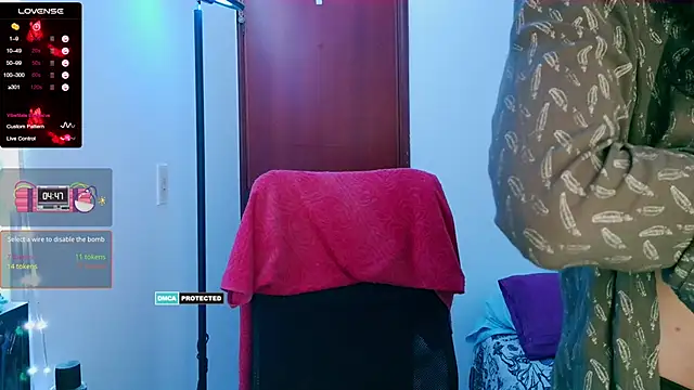 Snapshot of thecherry_Paulette chatting on February 10, 2026, 10:42 pm thecherry Paulette online show from February 10, 2026, 10:42 pm