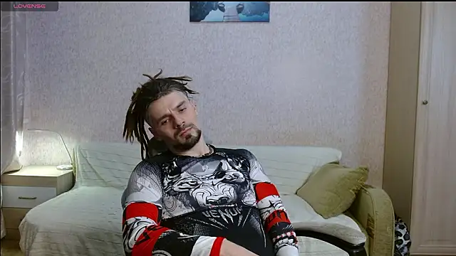 Aestheticguy101 online show from March 26, 2026, 3:10 pm