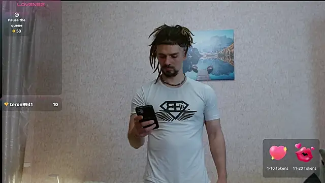 Snapshot of Aestheticguy101 chatting on April 30, 2026, 8:27 pm Aestheticguy101 online show from April 30, 2026, 8:27 pm
