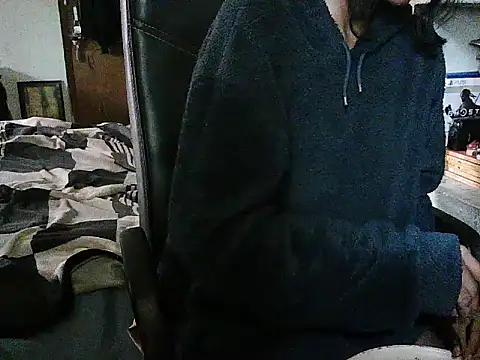 exude diya online show from October 6, 2025, 4:24 am