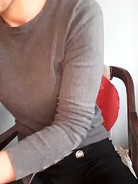 megan2021 online show from March 12, 2025, 1:08 pm