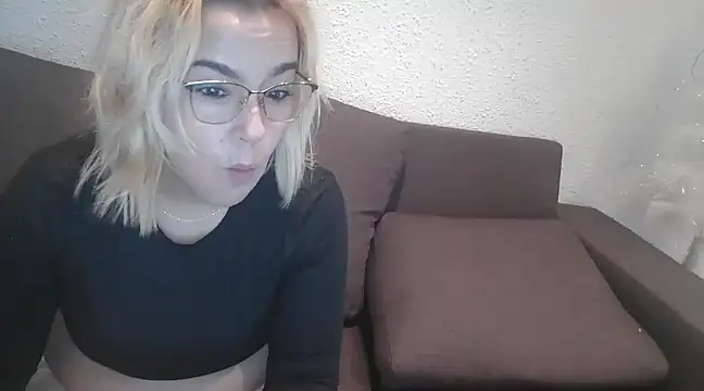 Snapshot of bekka__ chatting on December 4, 2024, 9:34 am bekka online show from December 4, 2024, 9:34 am