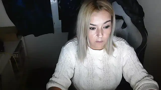 Snapshot of bekka__ chatting on November 9, 2025, 8:02 pm bekka online show from November 9, 2025, 8:02 pm