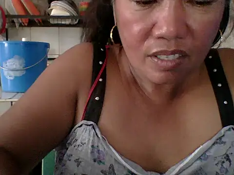 Snapshot of pinaySandra chatting on November 17, 2025, 4:49 am pinaySandra online show from November 17, 2025, 4:49 am