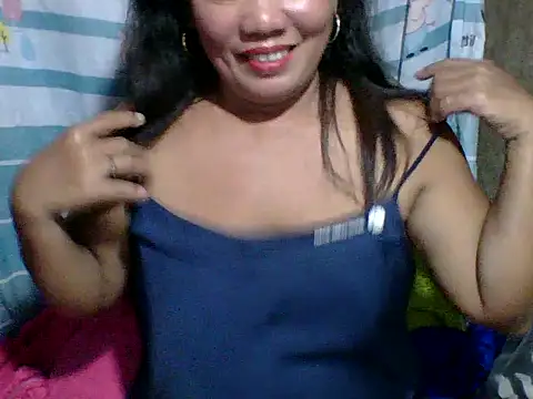 Snapshot of pinaySandra chatting on November 14, 2025, 1:37 pm pinaySandra online show from November 14, 2025, 1:37 pm