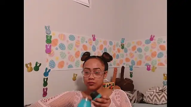 RylHoneyy online show from March 28, 2026, 3:18 am