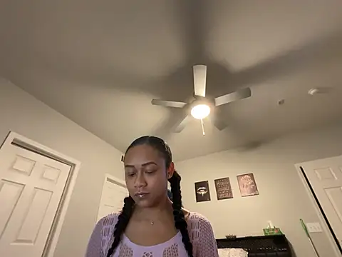 RylHoneyy online show from January 11, 2026, 3:24 am