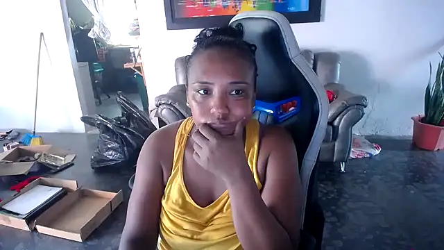 Snapshot of marysol83 chatting on October 22, 2025, 8:30 pm marysol83 online show from October 22, 2025, 8:30 pm