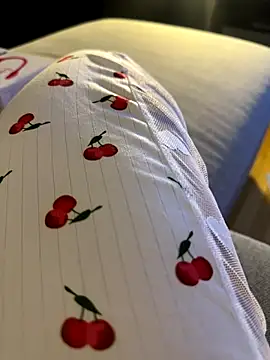 WHAAATTTTTTTTTT online show from September 23, 2025, 6:15 pm